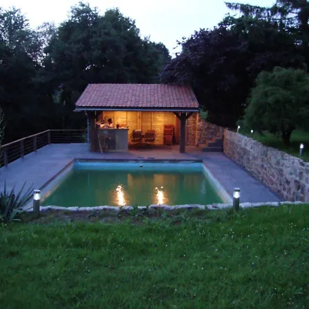 Holiday In With Swimming Pool *